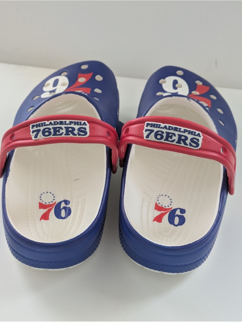 Crocs and Philadelphia 76ers collab - Picture 3 of 4
